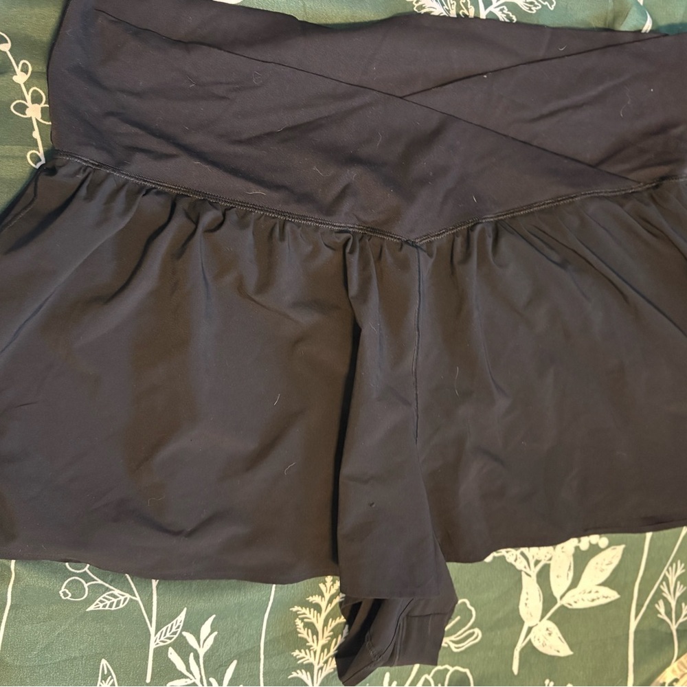 Aerie Flowy Black Women's Workout Shorts